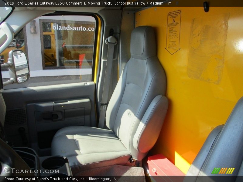 School Bus Yellow / Medium Flint 2019 Ford E Series Cutaway E350 Commercial Moving Truck