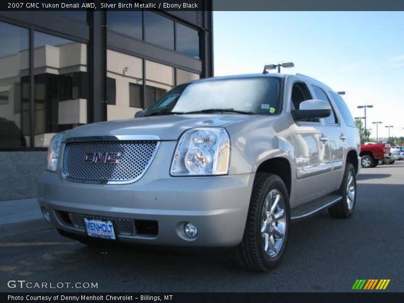 Silver Birch Metallic / Ebony Black 2007 GMC Yukon Denali AWD