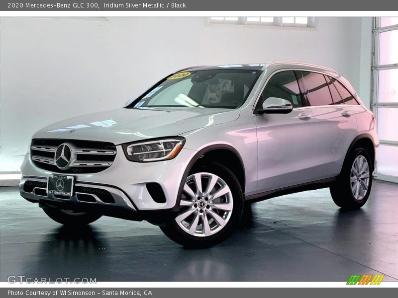 Front 3/4 View of 2020 GLC 300