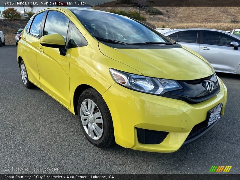 Front 3/4 View of 2015 Fit LX