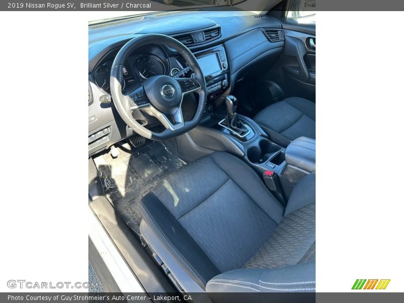 Brilliant Silver / Charcoal 2019 Nissan Rogue SV