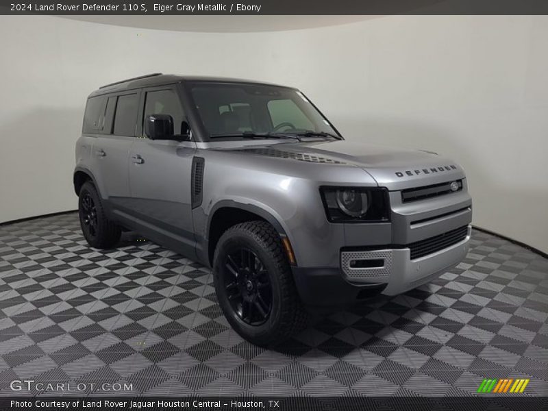 Front 3/4 View of 2024 Defender 110 S