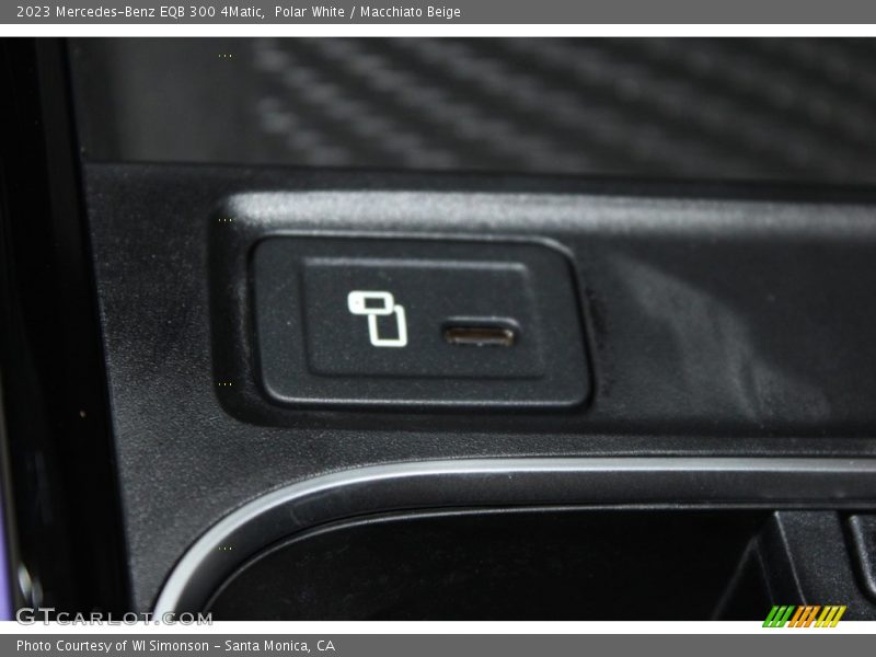 Polar White / Macchiato Beige 2023 Mercedes-Benz EQB 300 4Matic