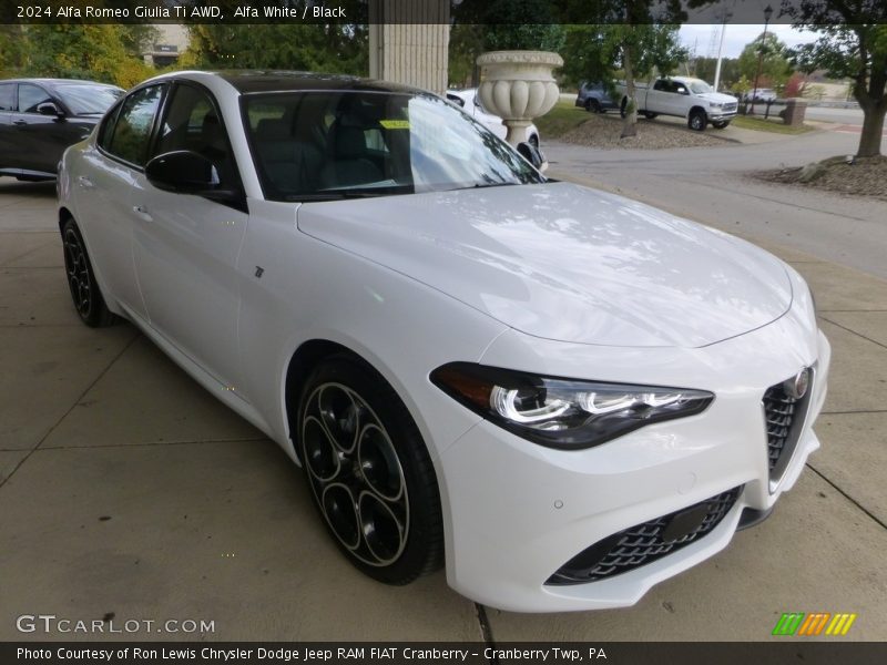 Front 3/4 View of 2024 Giulia Ti AWD