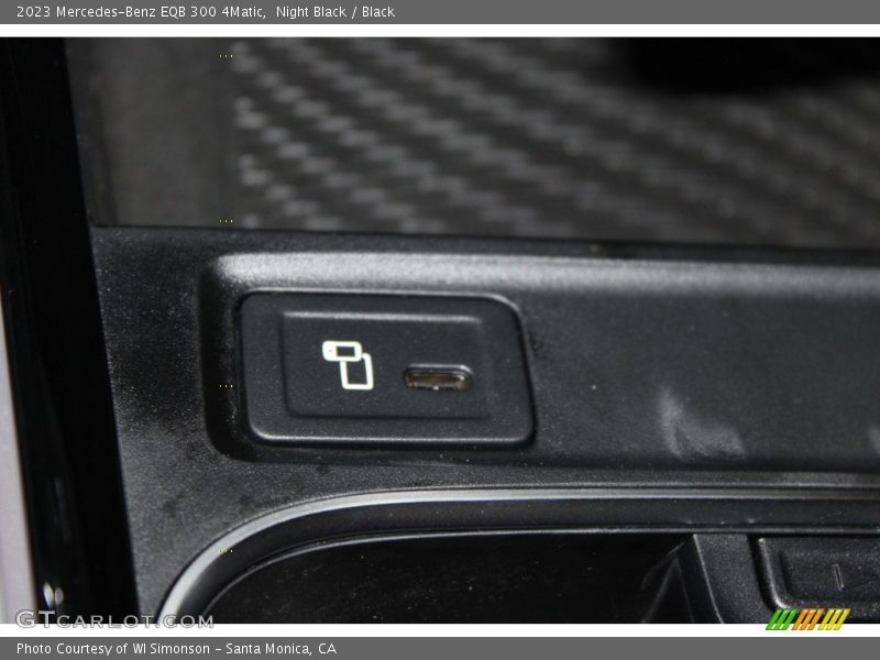 Night Black / Black 2023 Mercedes-Benz EQB 300 4Matic