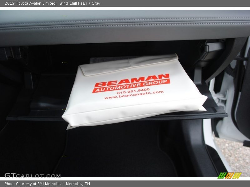 Wind Chill Pearl / Gray 2019 Toyota Avalon Limited