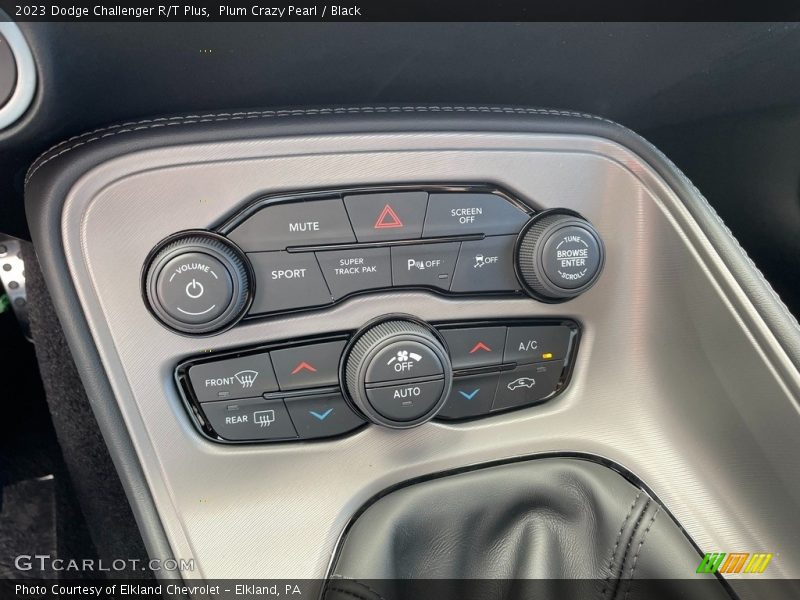 Plum Crazy Pearl / Black 2023 Dodge Challenger R/T Plus