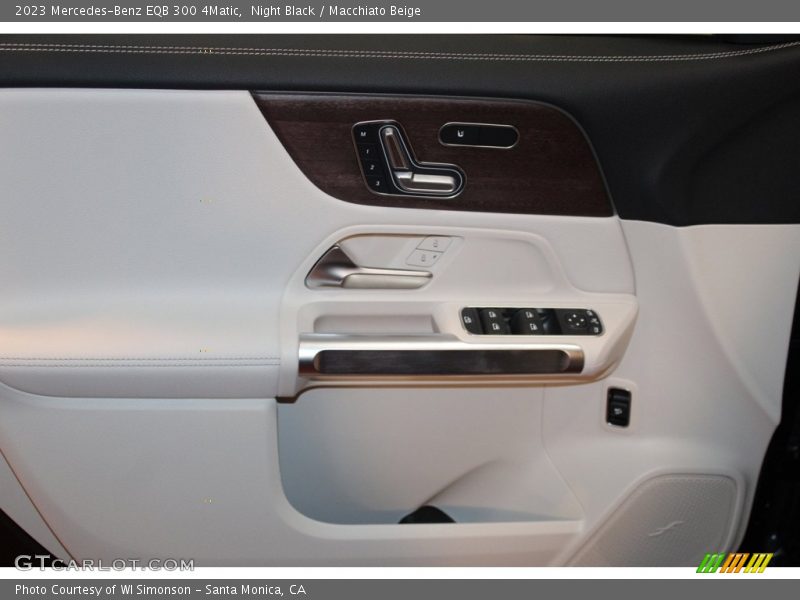 Night Black / Macchiato Beige 2023 Mercedes-Benz EQB 300 4Matic