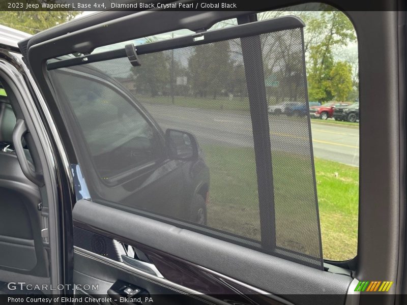 Door Panel of 2023 Wagoneer L Base 4x4