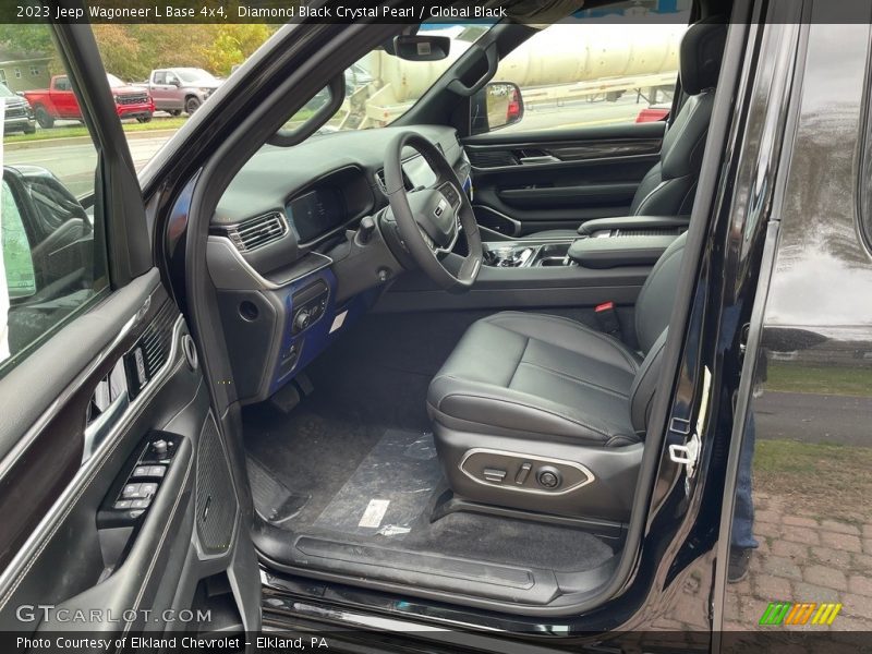  2023 Wagoneer L Base 4x4 Global Black Interior
