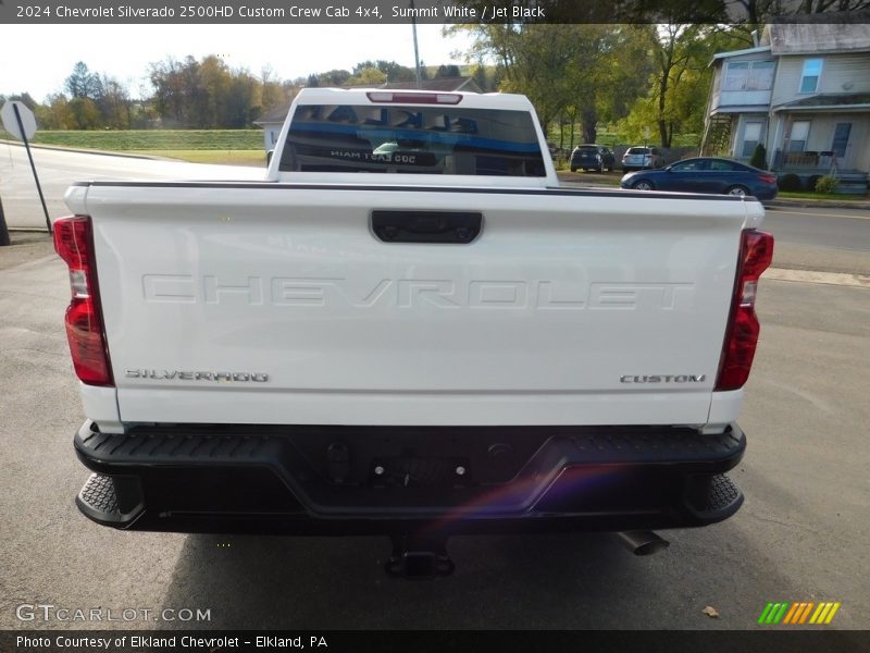 Summit White / Jet Black 2024 Chevrolet Silverado 2500HD Custom Crew Cab 4x4