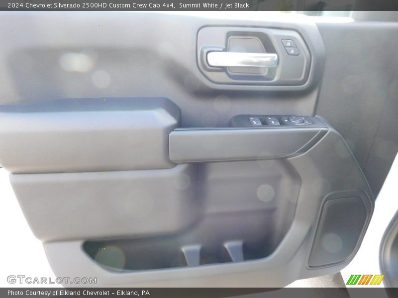 Summit White / Jet Black 2024 Chevrolet Silverado 2500HD Custom Crew Cab 4x4