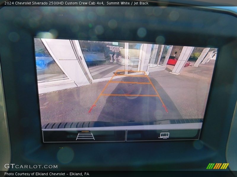 Summit White / Jet Black 2024 Chevrolet Silverado 2500HD Custom Crew Cab 4x4