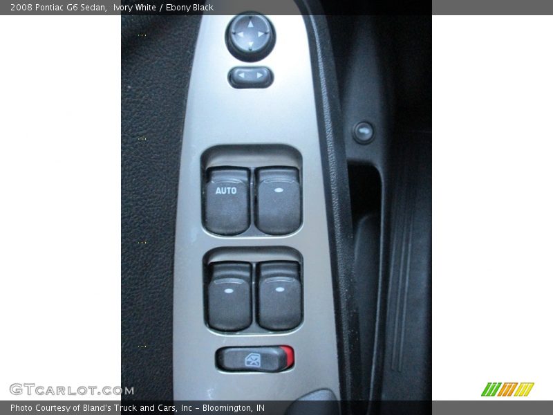 Ivory White / Ebony Black 2008 Pontiac G6 Sedan