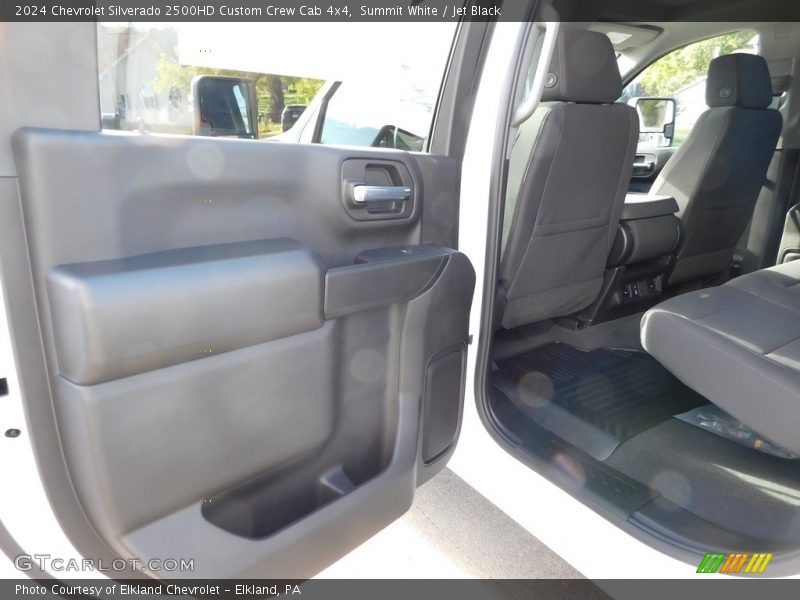 Summit White / Jet Black 2024 Chevrolet Silverado 2500HD Custom Crew Cab 4x4