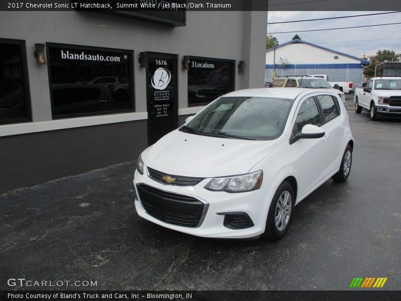 Summit White / Jet Black/Dark Titanium 2017 Chevrolet Sonic LT Hatchback