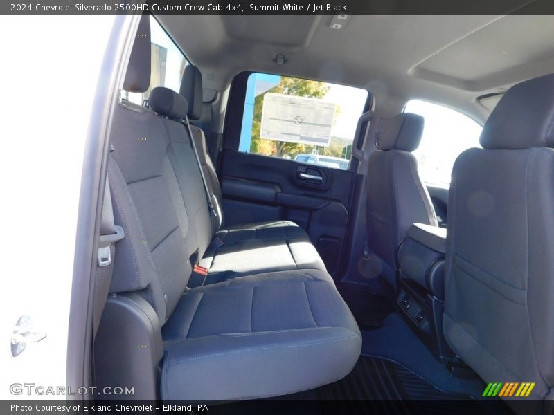 Summit White / Jet Black 2024 Chevrolet Silverado 2500HD Custom Crew Cab 4x4