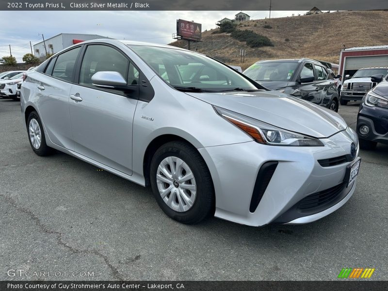 Front 3/4 View of 2022 Prius L