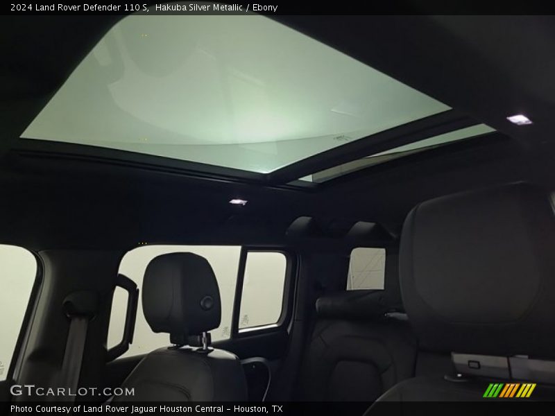 Sunroof of 2024 Defender 110 S