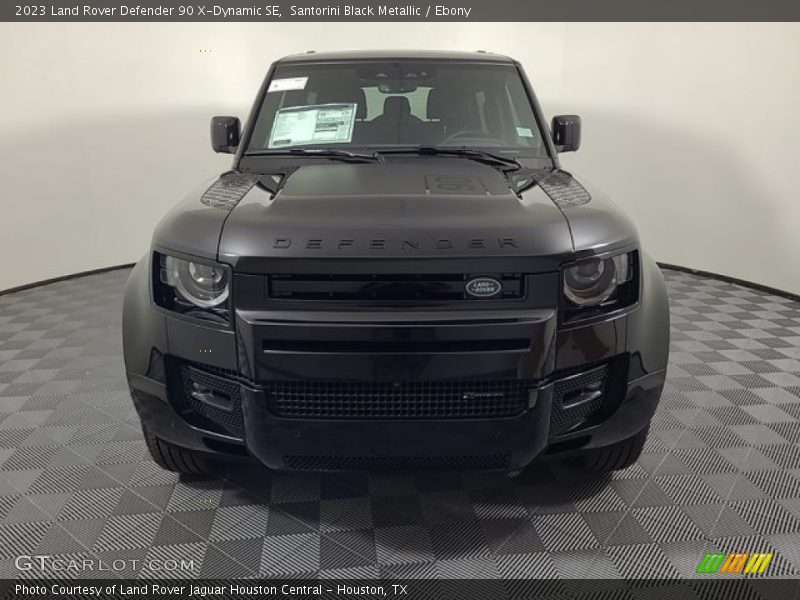  2023 Defender 90 X-Dynamic SE Santorini Black Metallic