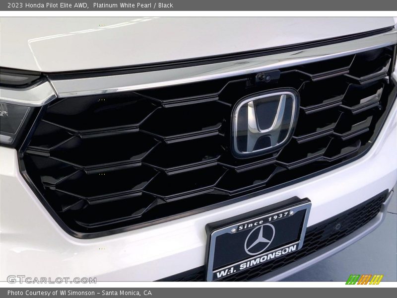 Platinum White Pearl / Black 2023 Honda Pilot Elite AWD