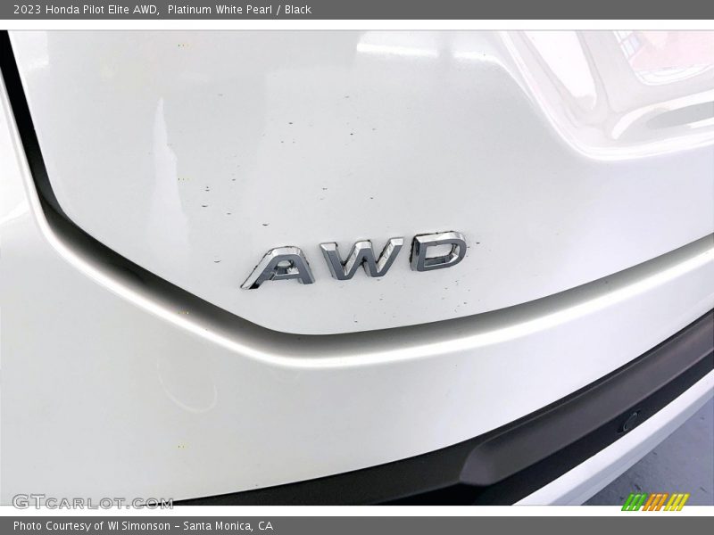  2023 Pilot Elite AWD Logo