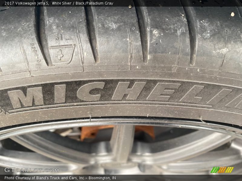 White Silver / Black/Palladium Gray 2017 Volkswagen Jetta S