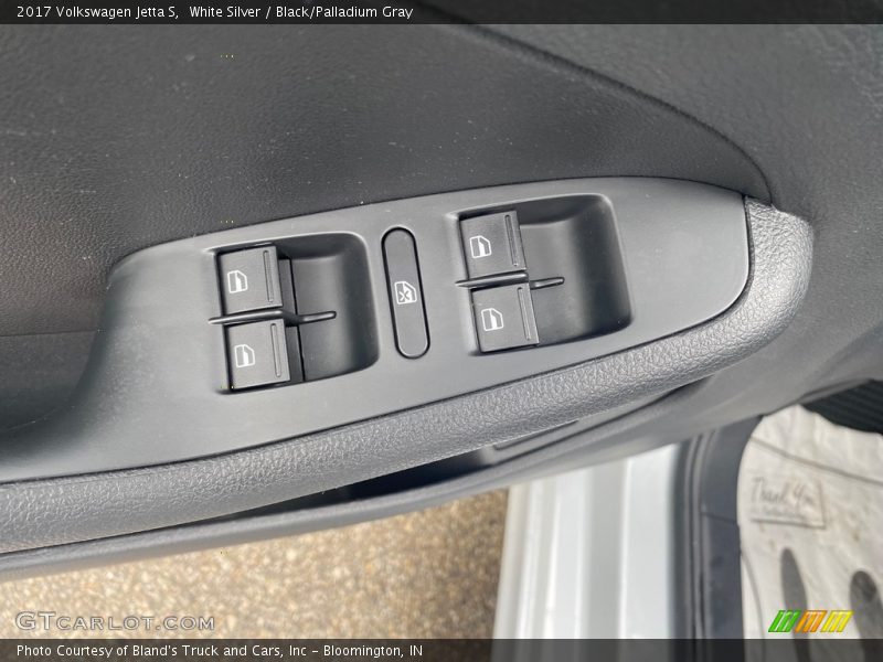White Silver / Black/Palladium Gray 2017 Volkswagen Jetta S