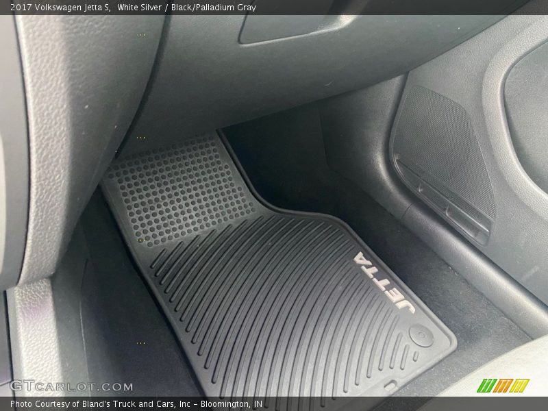 White Silver / Black/Palladium Gray 2017 Volkswagen Jetta S