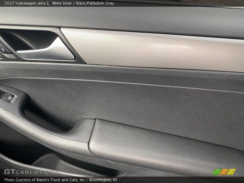 White Silver / Black/Palladium Gray 2017 Volkswagen Jetta S