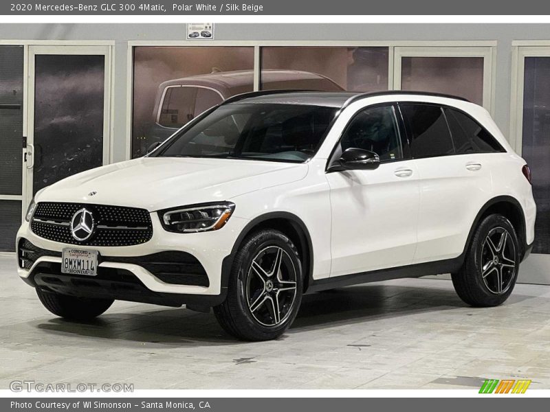 Front 3/4 View of 2020 GLC 300 4Matic