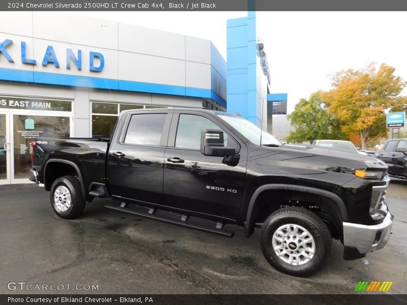 Black / Jet Black 2024 Chevrolet Silverado 2500HD LT Crew Cab 4x4