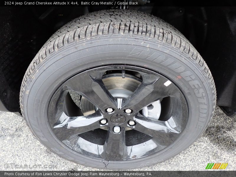 Baltic Gray Metallic / Global Black 2024 Jeep Grand Cherokee Altitude X 4x4