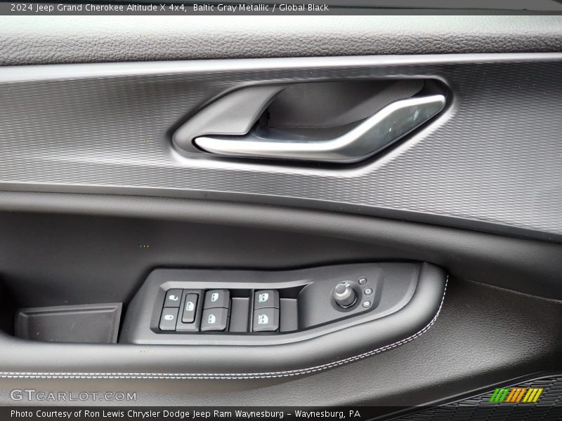 Door Panel of 2024 Grand Cherokee Altitude X 4x4