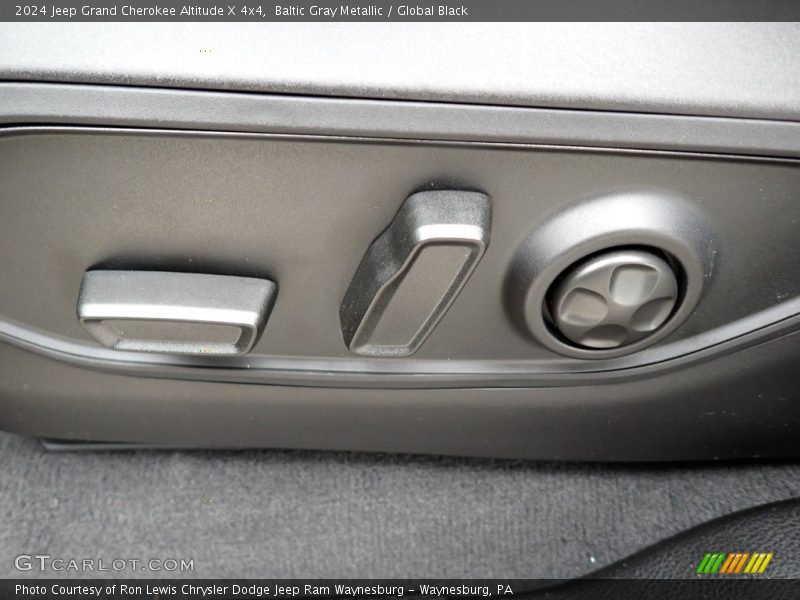 Baltic Gray Metallic / Global Black 2024 Jeep Grand Cherokee Altitude X 4x4