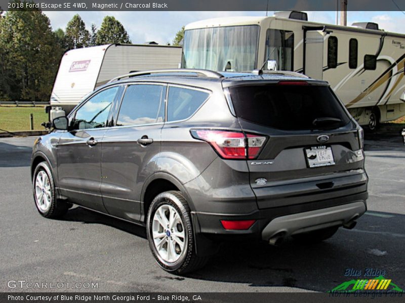 Magnetic / Charcoal Black 2018 Ford Escape SE 4WD