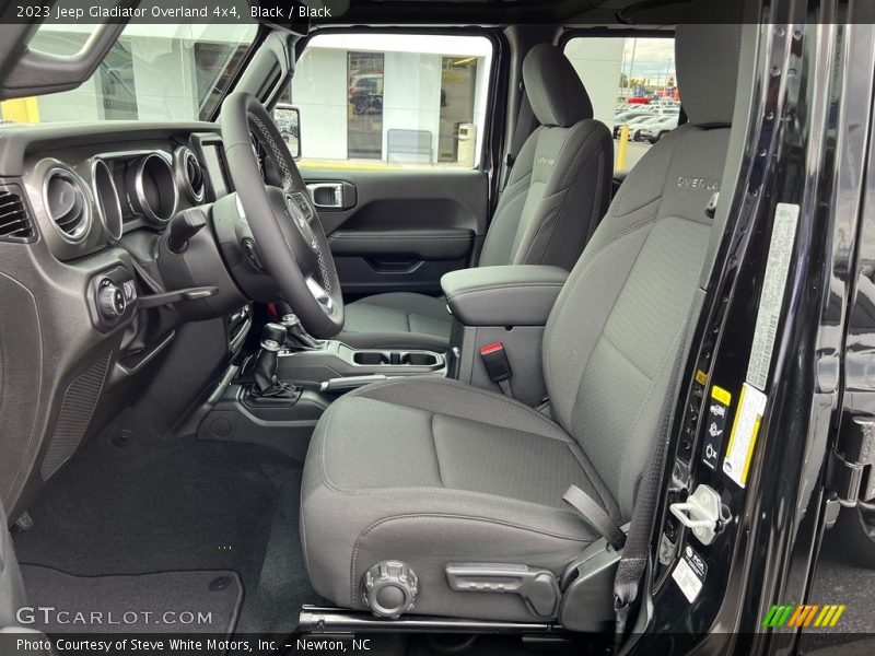 Black / Black 2023 Jeep Gladiator Overland 4x4