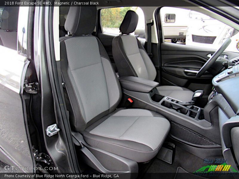 Magnetic / Charcoal Black 2018 Ford Escape SE 4WD