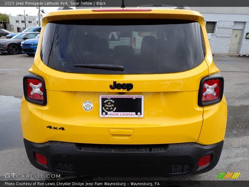 Solar Yellow / Black 2023 Jeep Renegade Latitude 4x4