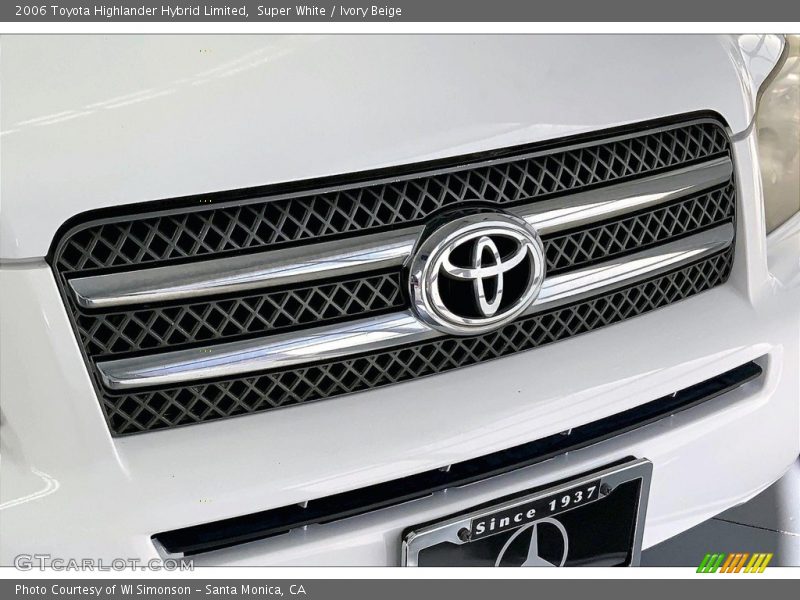 Super White / Ivory Beige 2006 Toyota Highlander Hybrid Limited