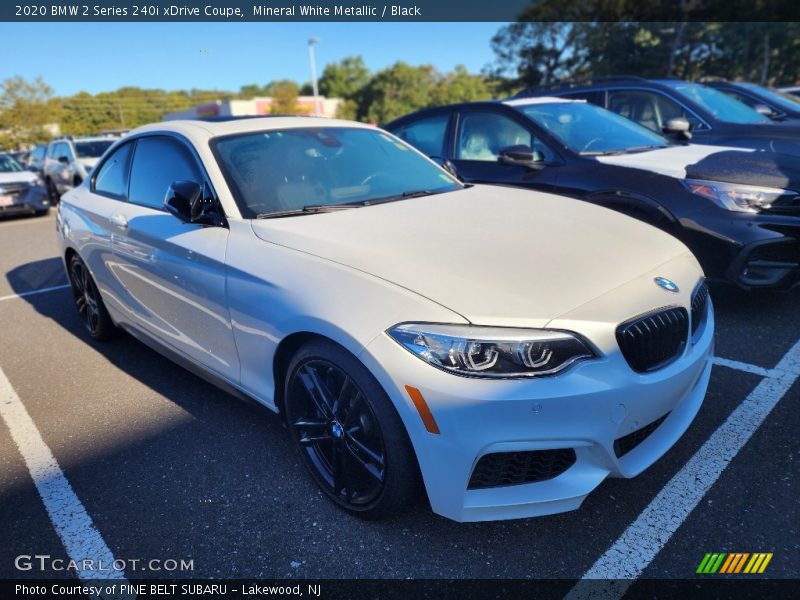 Front 3/4 View of 2020 2 Series 240i xDrive Coupe