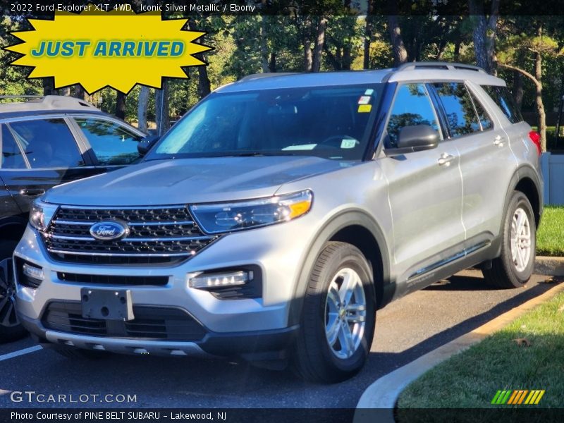 Iconic Silver Metallic / Ebony 2022 Ford Explorer XLT 4WD