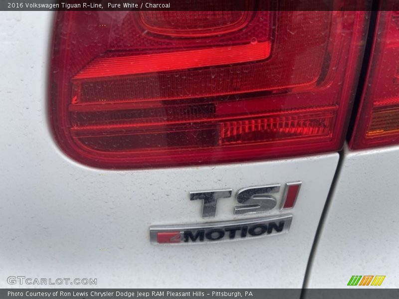  2016 Tiguan R-Line Logo