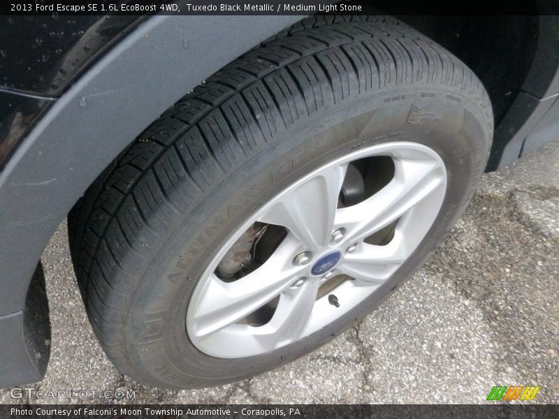 Tuxedo Black Metallic / Medium Light Stone 2013 Ford Escape SE 1.6L EcoBoost 4WD