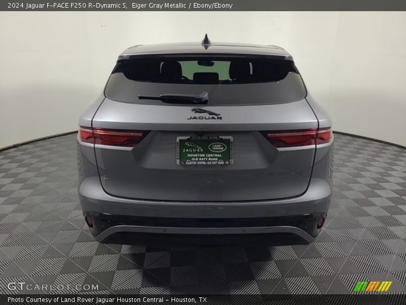 Eiger Gray Metallic / Ebony/Ebony 2024 Jaguar F-PACE P250 R-Dynamic S