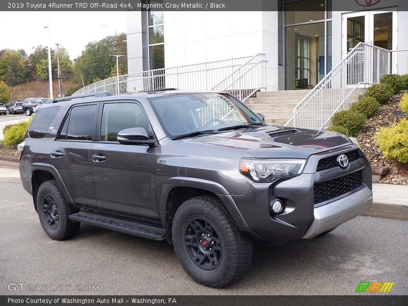 Front 3/4 View of 2019 4Runner TRD Off-Road 4x4