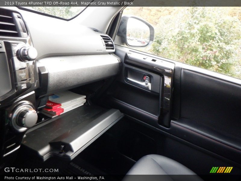 Magnetic Gray Metallic / Black 2019 Toyota 4Runner TRD Off-Road 4x4