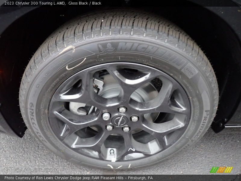  2023 300 Touring L AWD Wheel