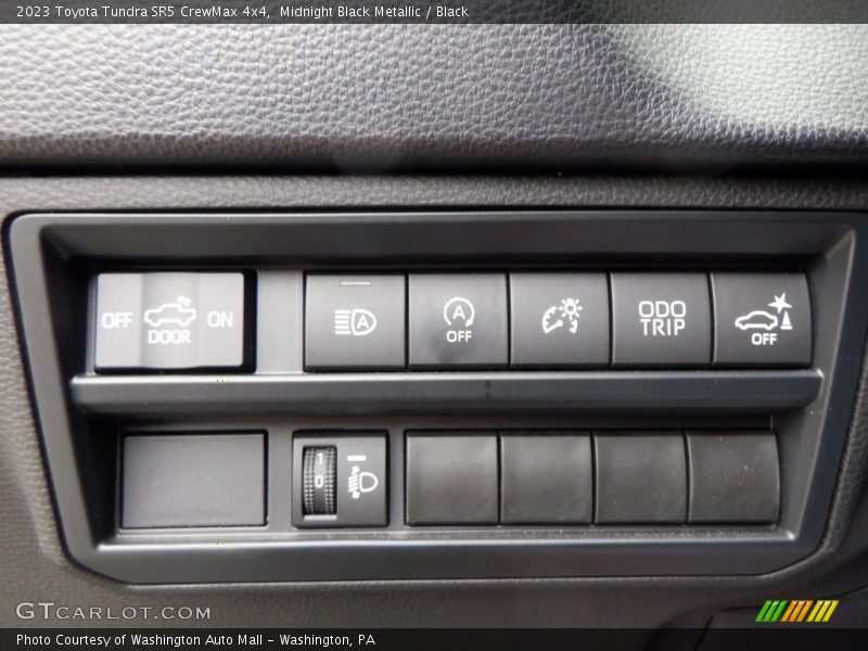 Controls of 2023 Tundra SR5 CrewMax 4x4