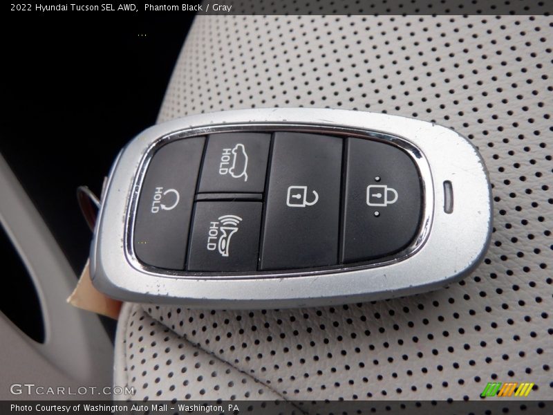 Keys of 2022 Tucson SEL AWD